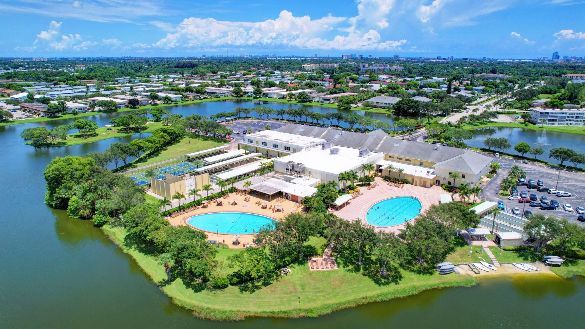 Photo for 267 Wellington J, 267, West Palm Beach, FL 33417 - Listing #FX-10503040 267 Wellington J, 267, West Palm Beach, FL 33417