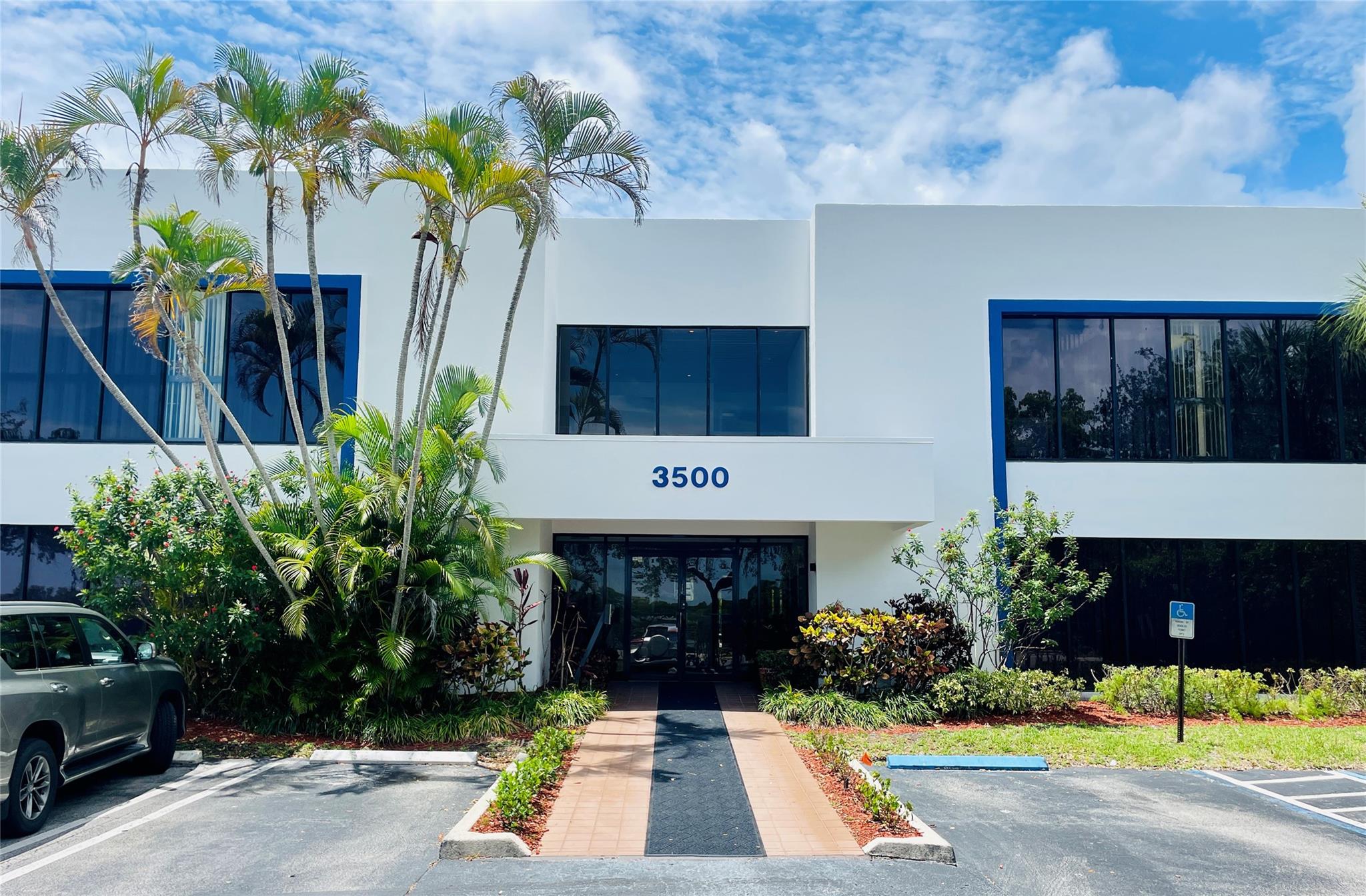 Photo for 3500 Gateway Drive, 204 204, Pompano Beach, FL 33069 - listing #FX-10427612 3500 Gateway Drive, 204 204, Pompano Beach, FL 33069