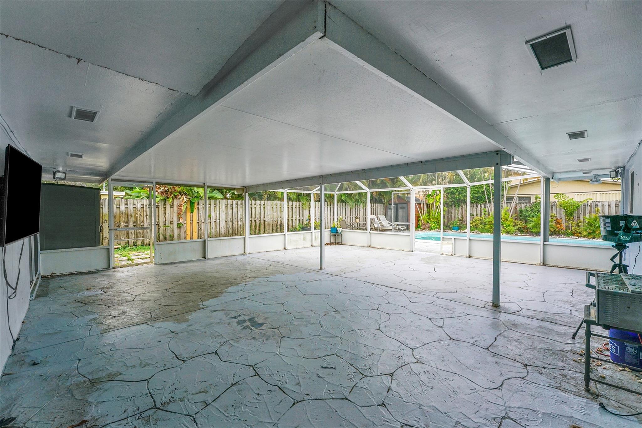 Photo for 1601 SW 2nd Avenue, Pompano Beach, FL 33060 - Listing #FX-10517529 1601 SW 2nd Avenue, Pompano Beach, FL 33060