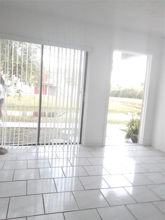 11374 Royal Palm Boulevard, Coral Springs, FL 33065