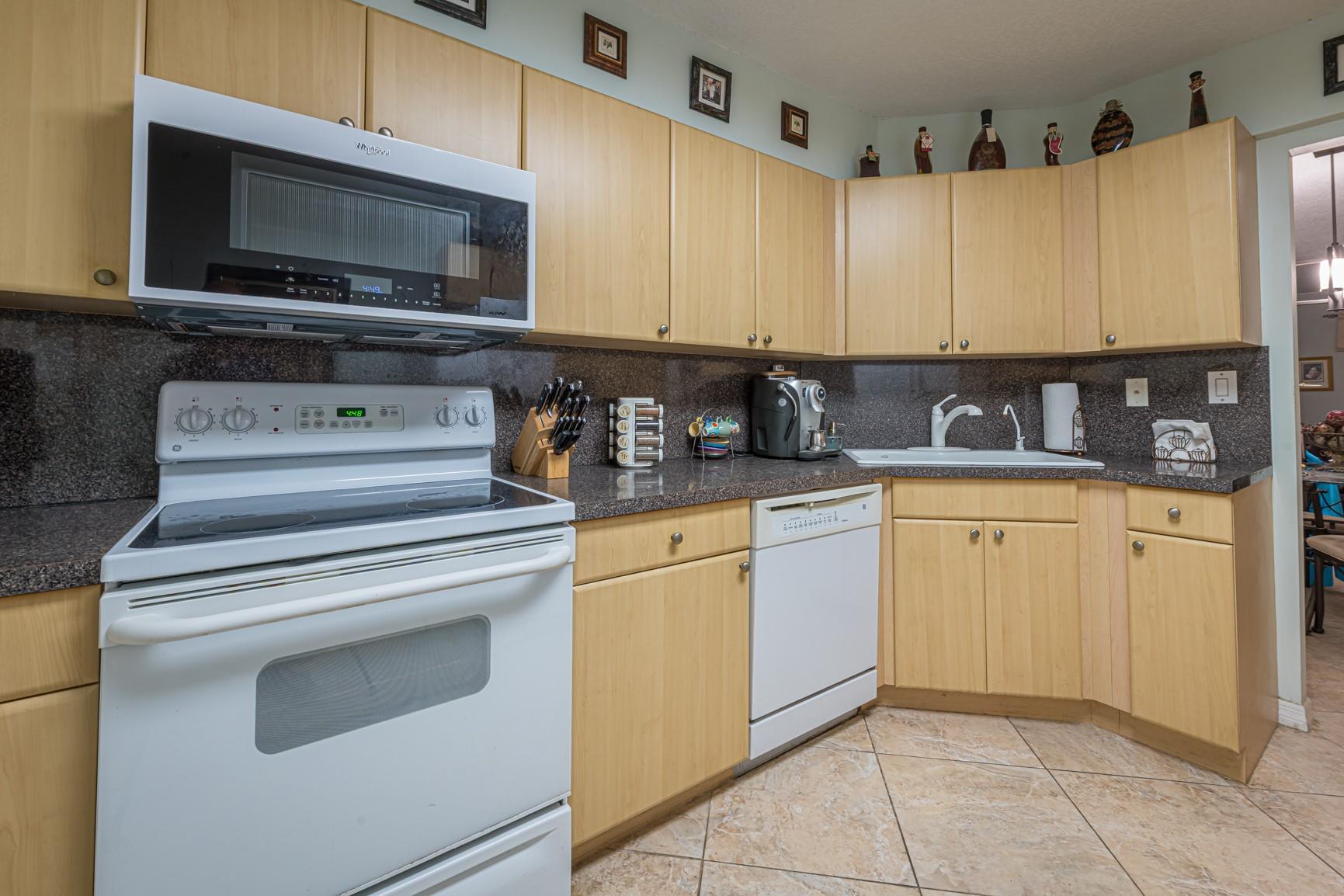 3575 Broken Woods Drive 303, Coral Springs, FL 33065