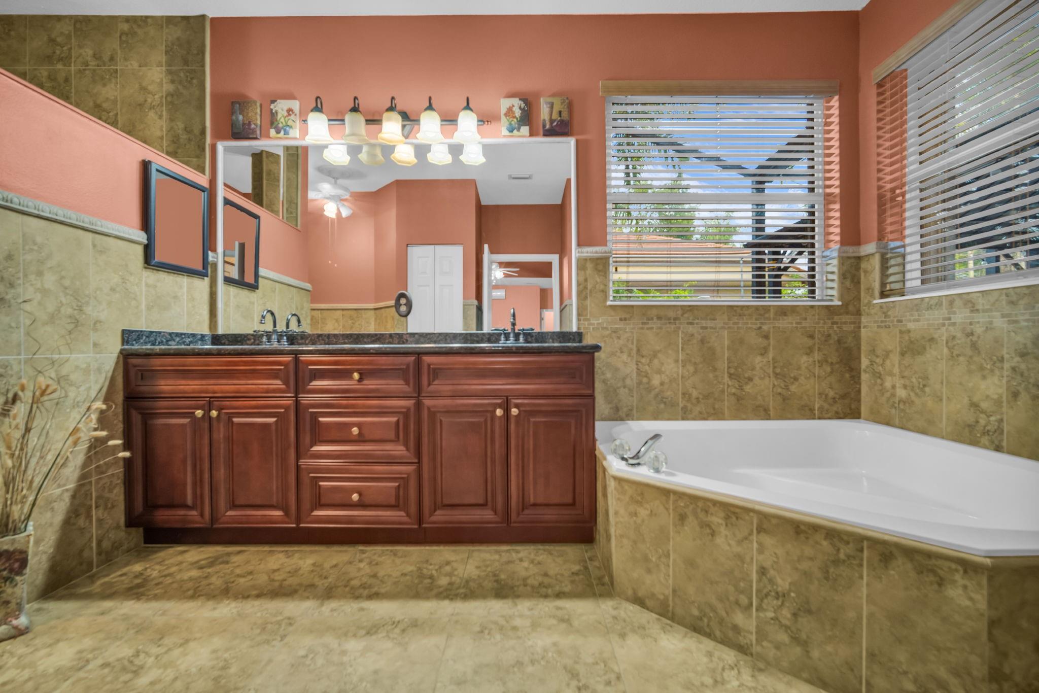 5523 NW 57th Terrace, Coral Springs, FL 33067