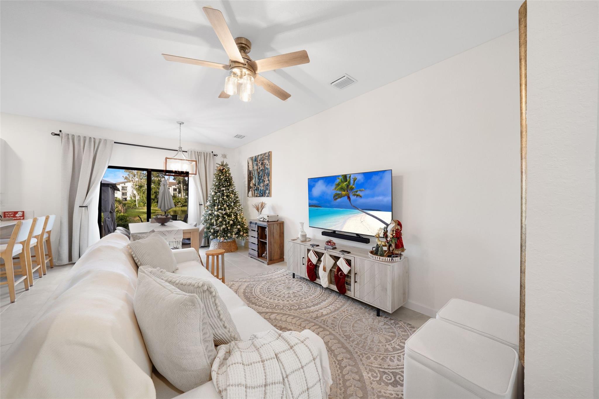 659 NW 204th Street, Miami, FL 33169