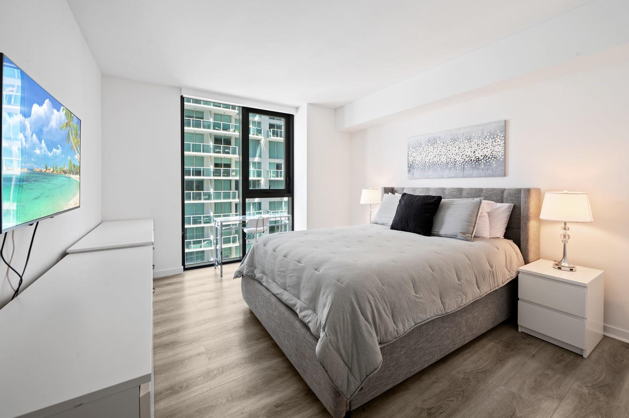 31 SE 6th Street 2002, Miami, FL 33131