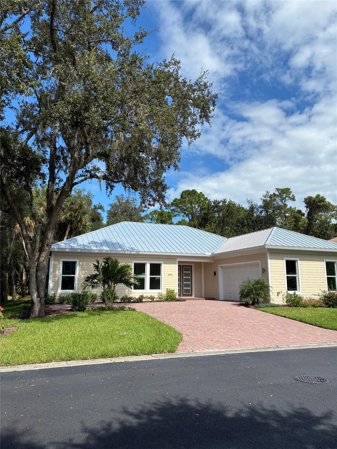 Photo for 1090 Buckhead Drive, Vero Beach, FL 32968 - listing #FX-10533664 1090 Buckhead Drive, Vero Beach, FL 32968