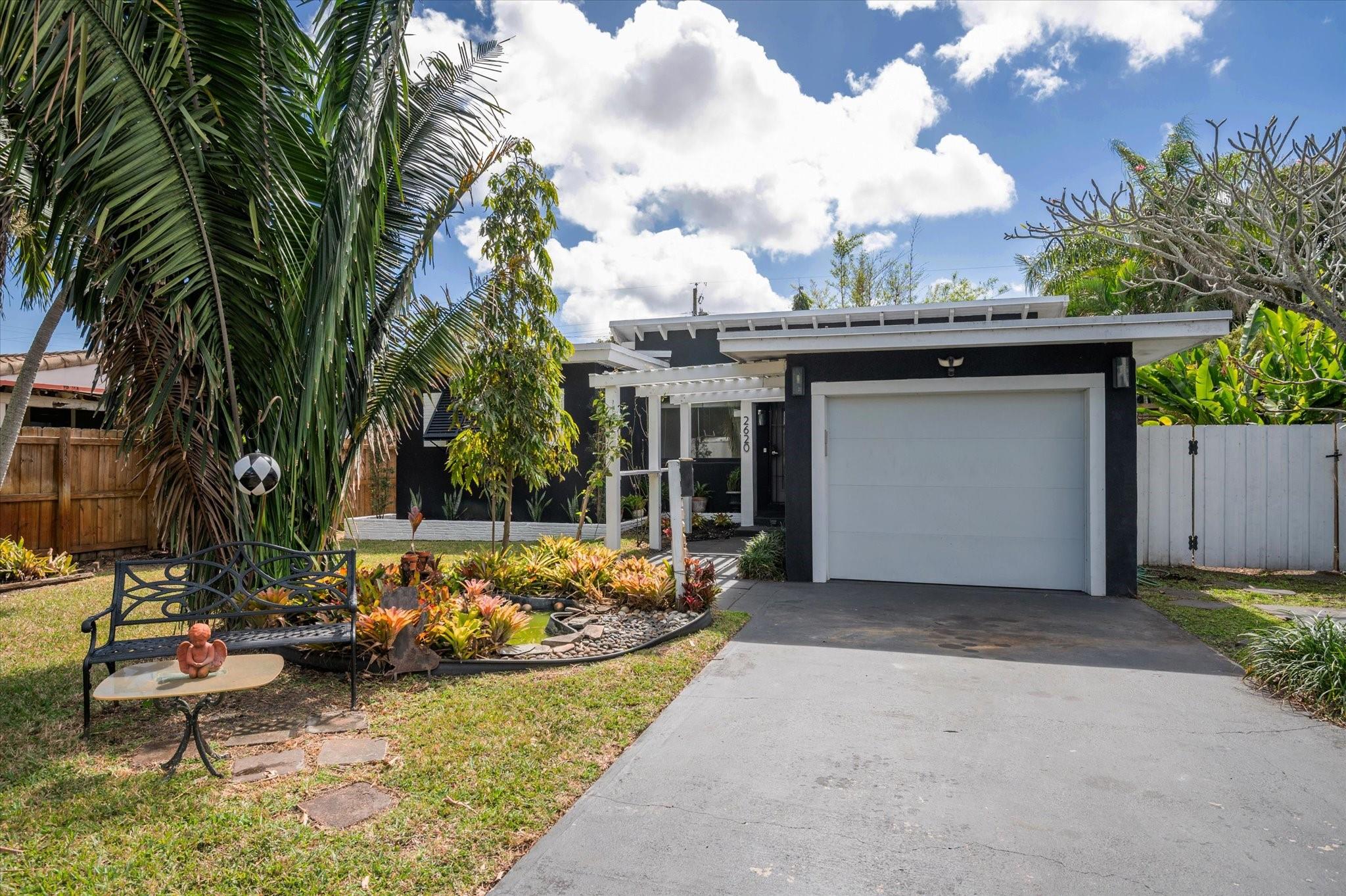 Photo for 2620 Wilson Street, Hollywood, FL 33020 - Listing #FX-10487378 2620 Wilson Street, Hollywood, FL 33020