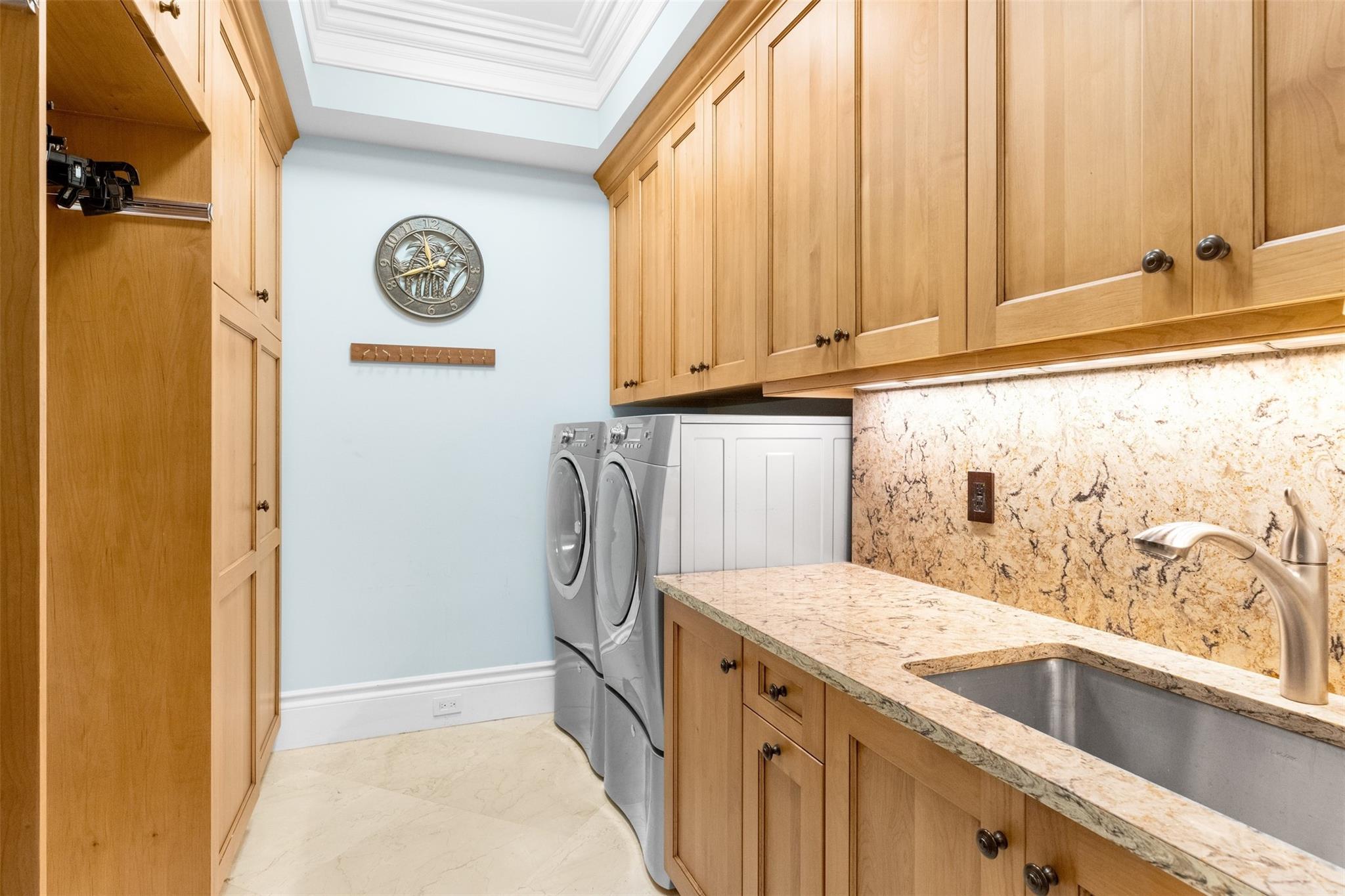 1739 SE 11th Street, Fort Lauderdale, FL 33316