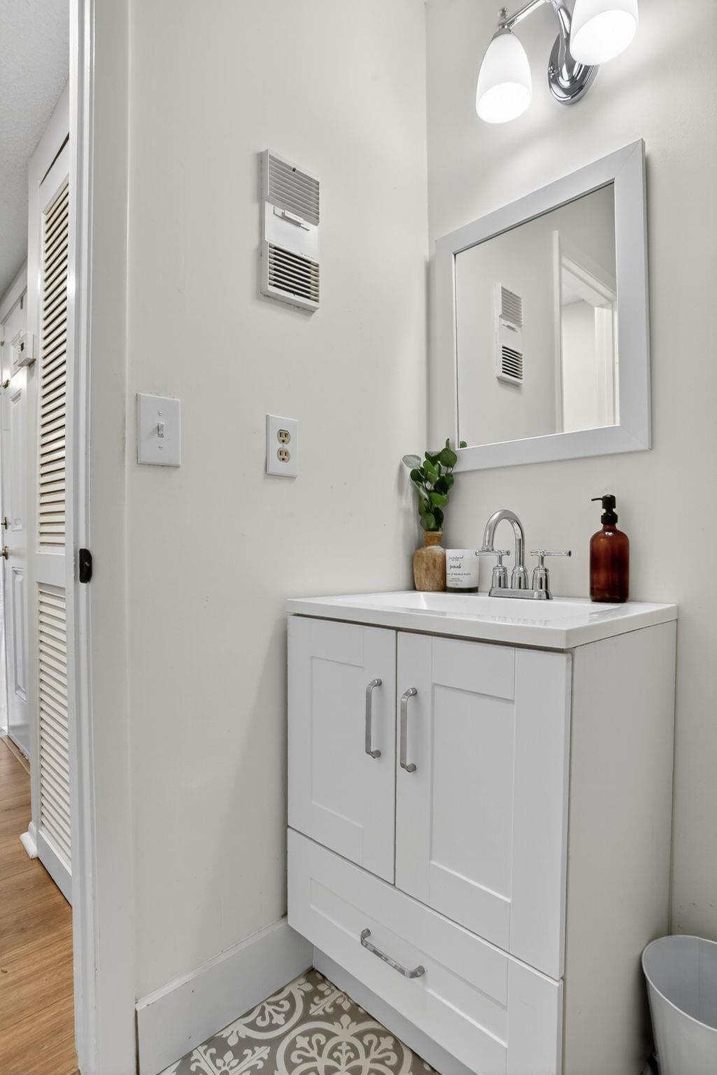 11461 Lakeview Drive 8, Coral Springs, FL 33071