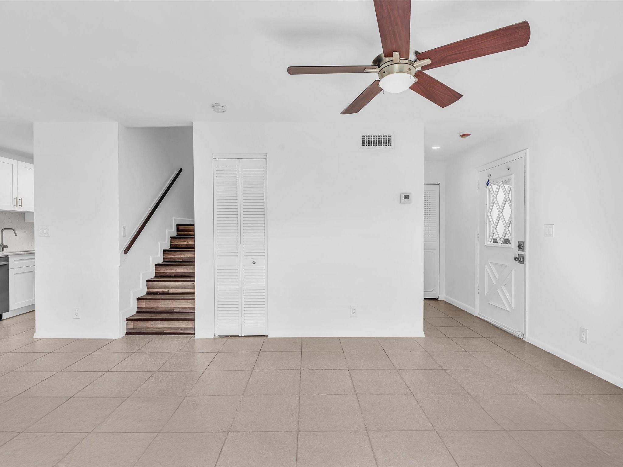 8911 NW 28th Drive E, Coral Springs, FL 33065