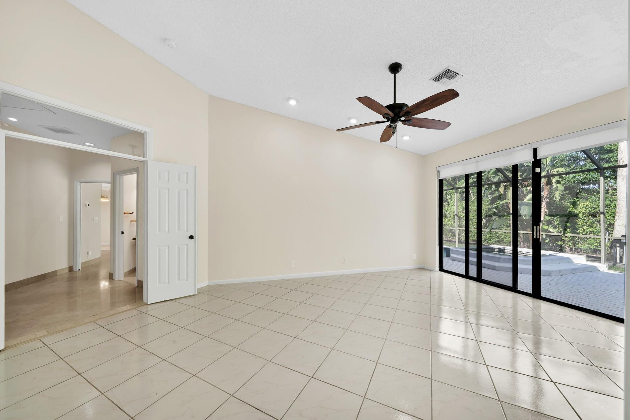 645 NW 102nd Avenue, Coral Springs, FL 33071