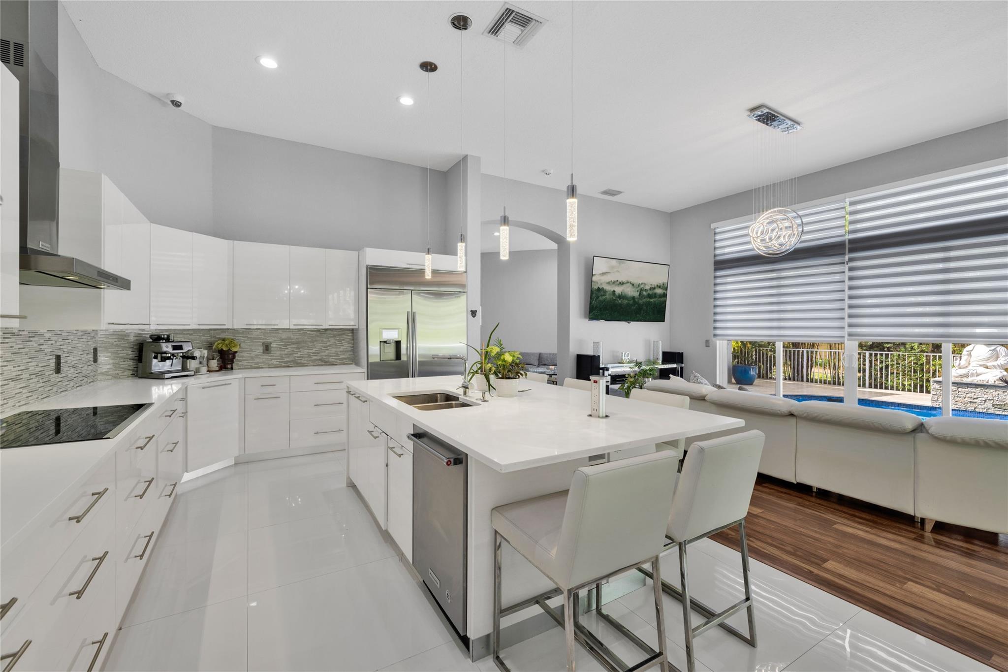 385 NW 118th Avenue, Coral Springs, FL 33071