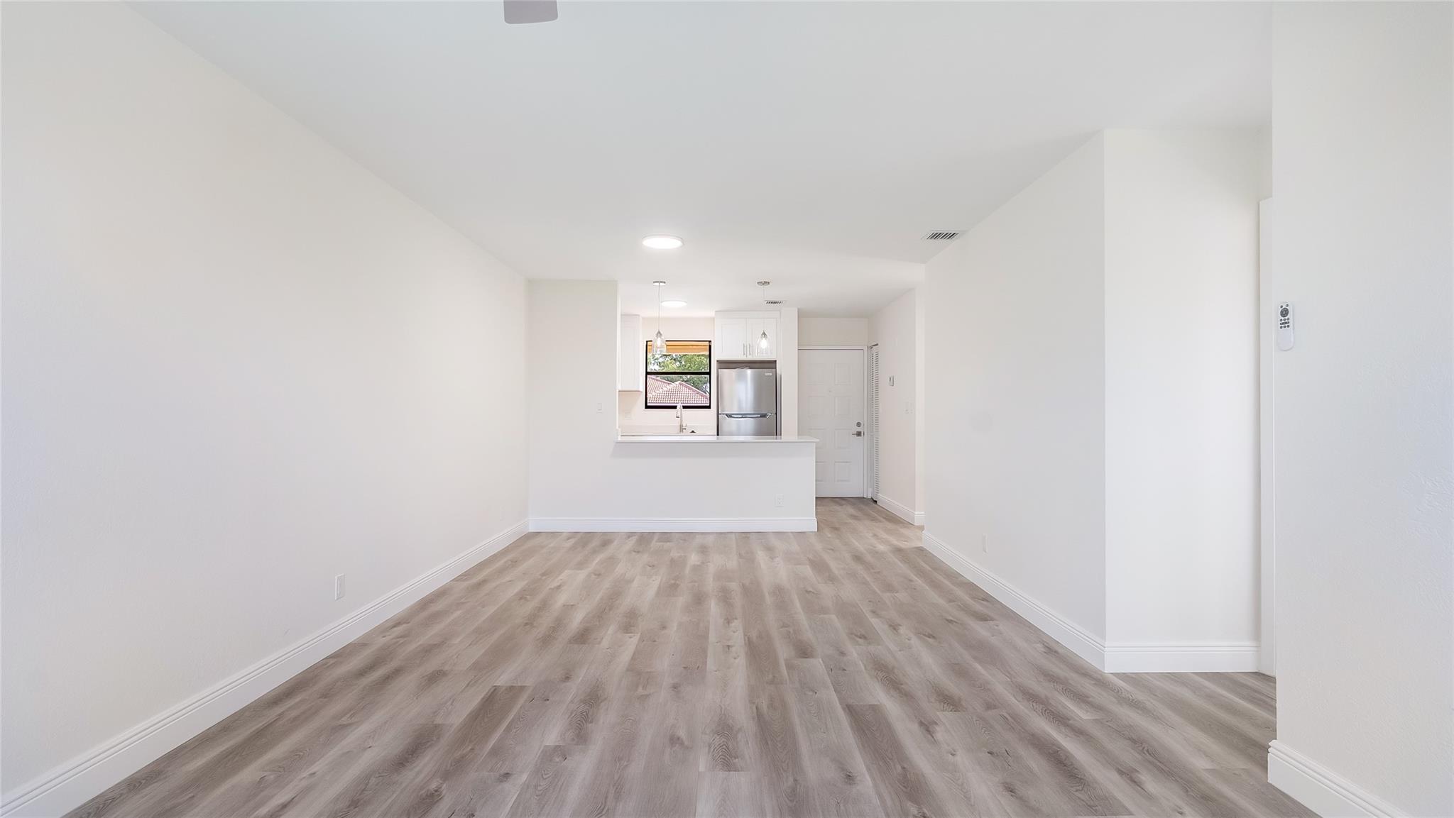 11477 NW 39th Court 301-1, Coral Springs, FL 33065