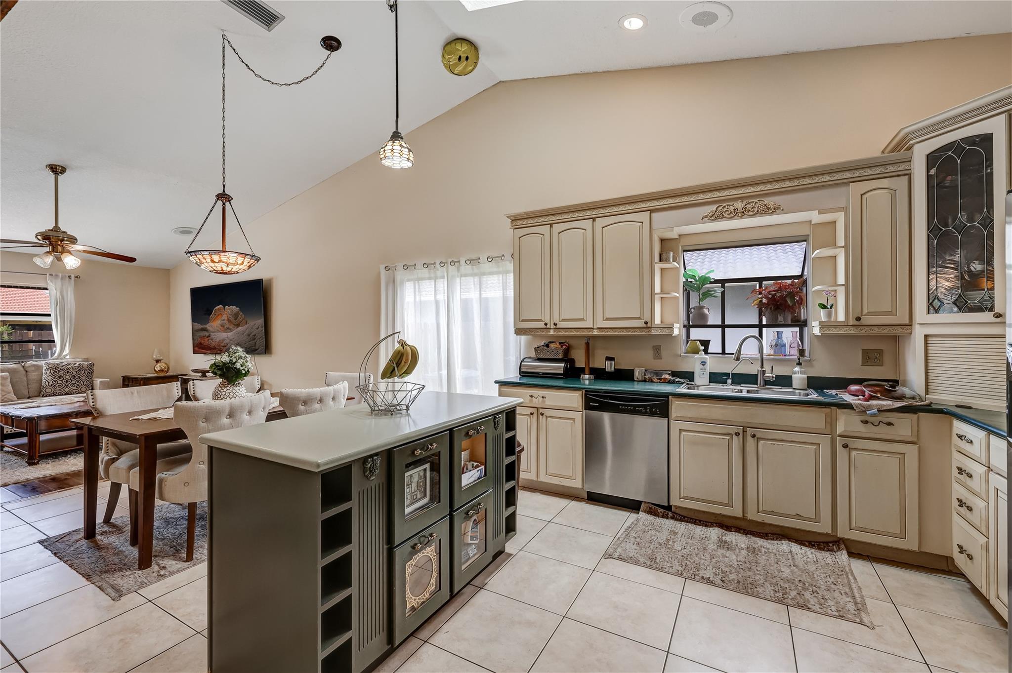 1962 NW 110th Lane, Coral Springs, FL 33071