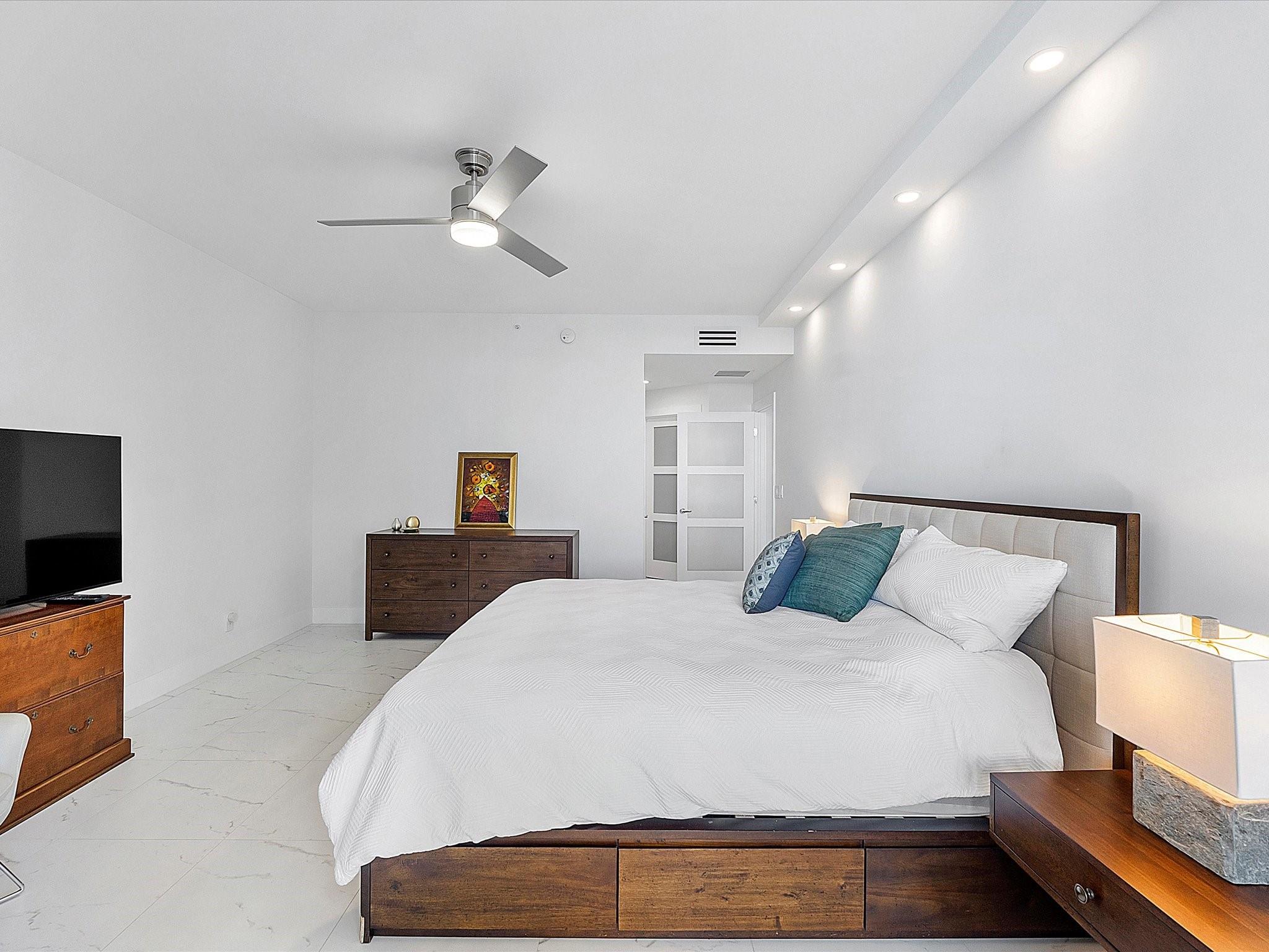 Photo for 3100 N Ocean Boulevard, 1202, Fort Lauderdale, FL 33308 - Listing #FX-10487193 3100 N Ocean Boulevard, 1202, Fort Lauderdale, FL 33308