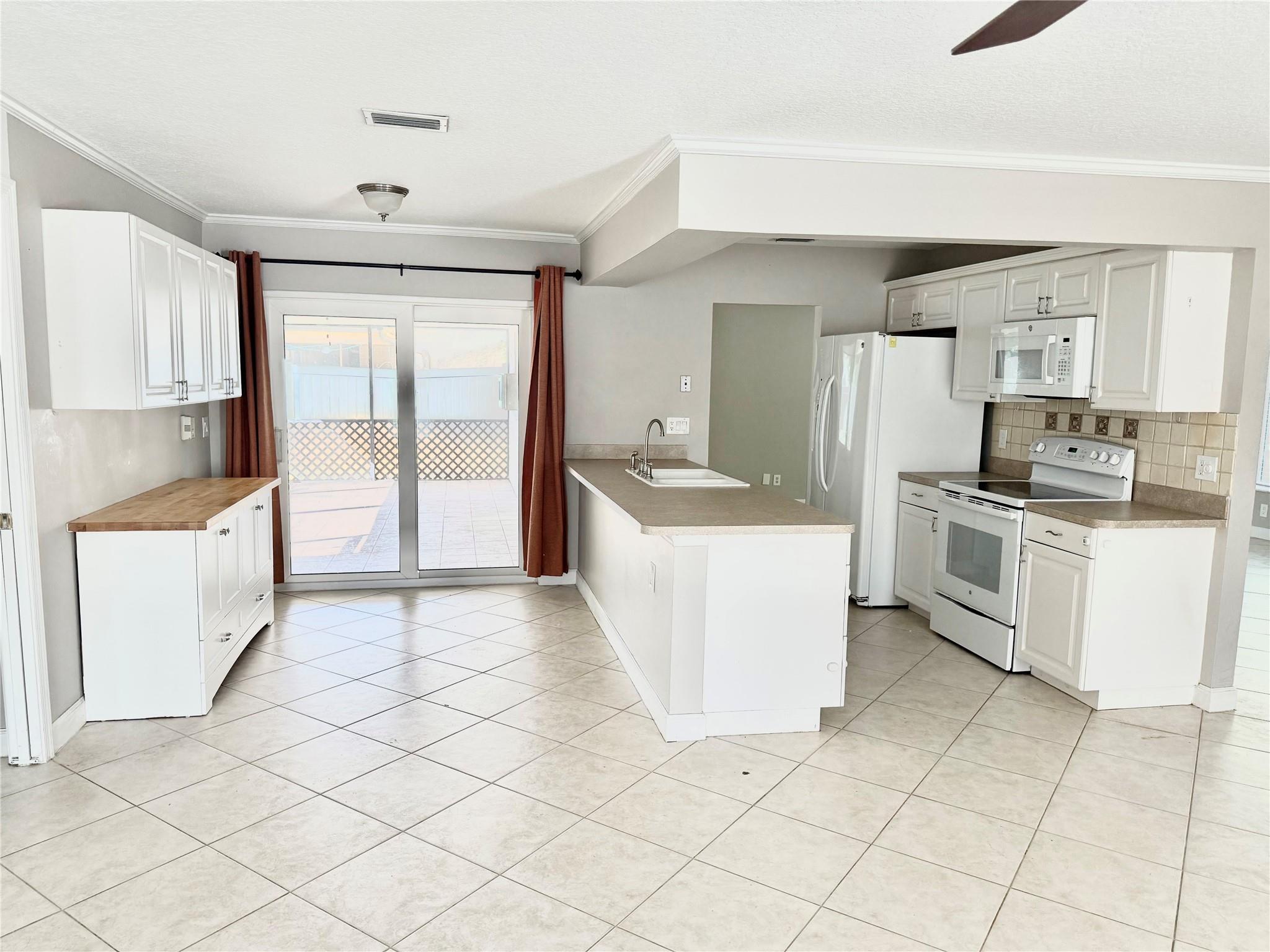 9850 NW 25th Court, Coral Springs, FL 33065