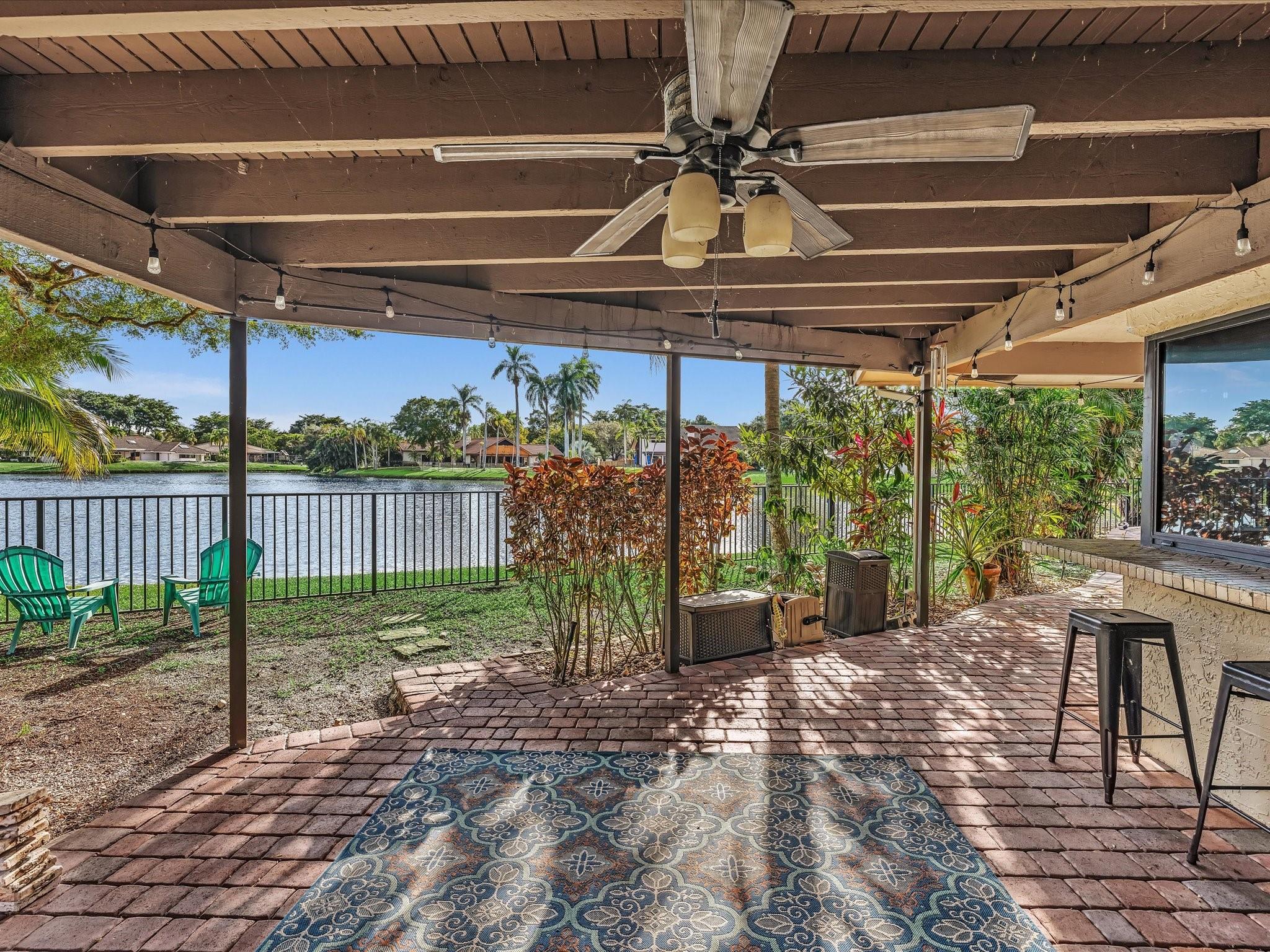 10320 NW 6th Street, Coral Springs, FL 33071