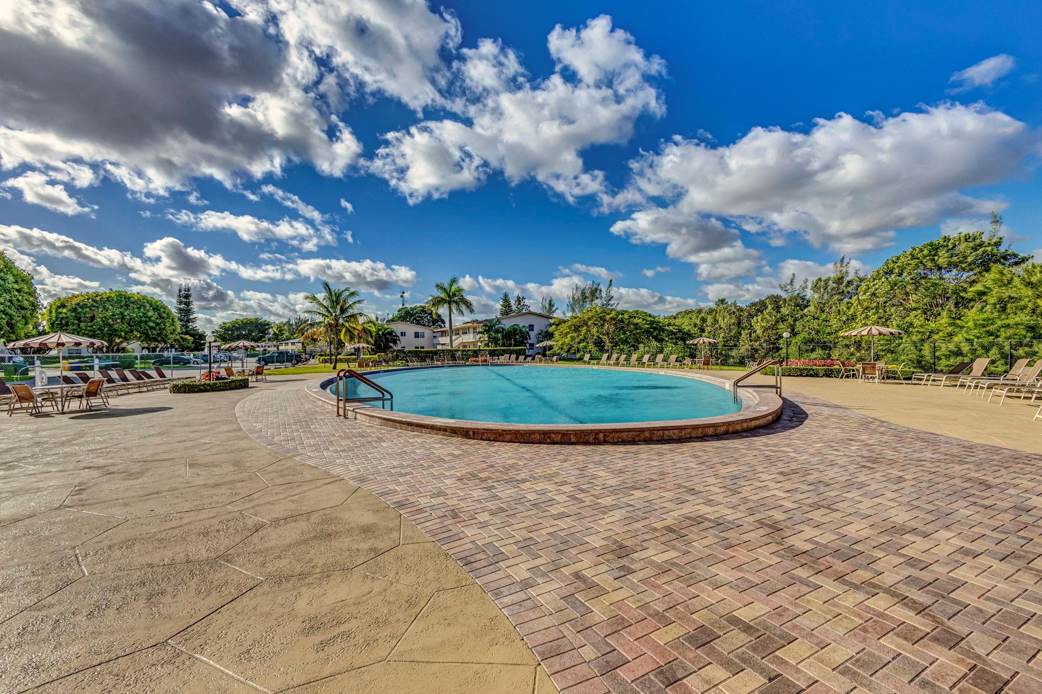 Photo for 267 Wellington J, 267, West Palm Beach, FL 33417 - Listing #FX-10503040 267 Wellington J, 267, West Palm Beach, FL 33417