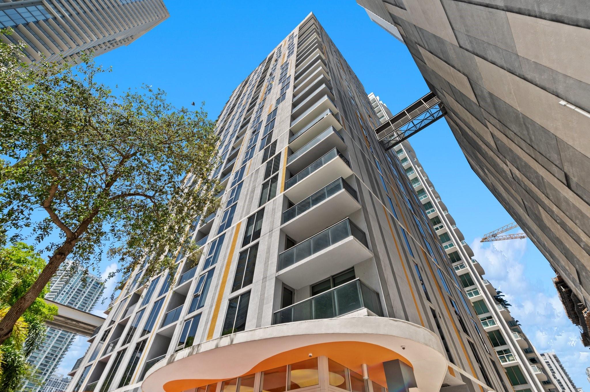 31 SE 6th Street 2002, Miami, FL 33131