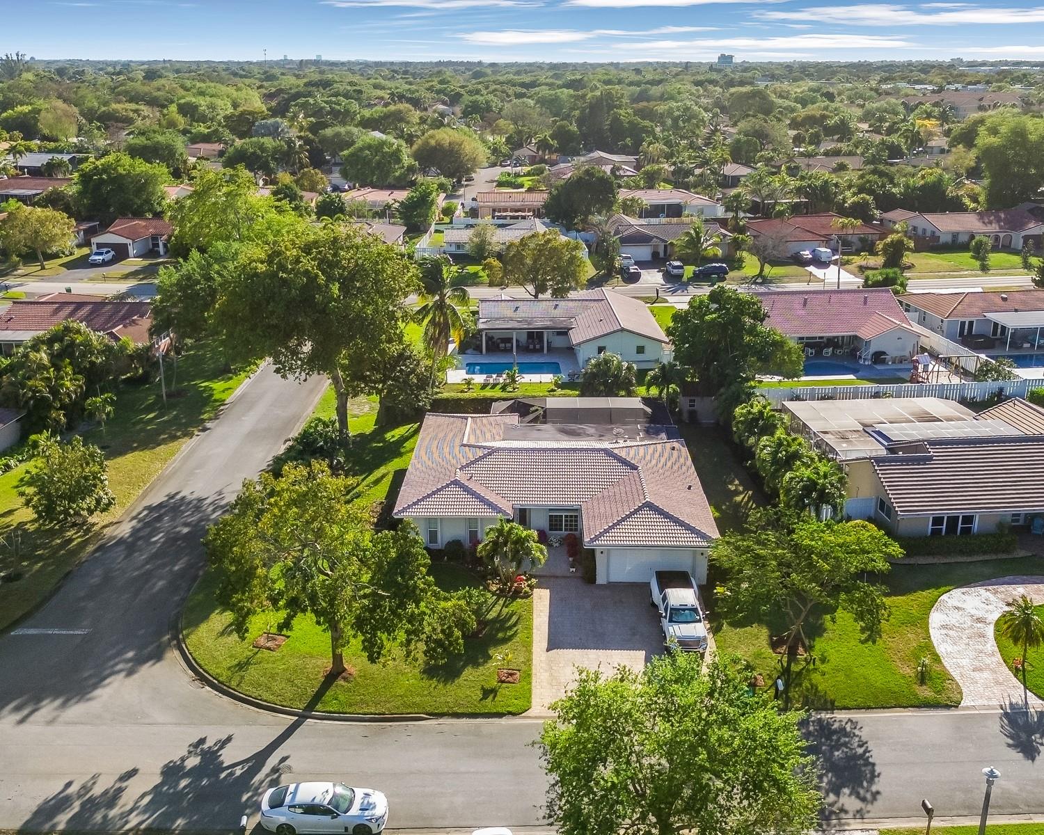 906 NW 83rd Drive, Coral Springs, FL 33071