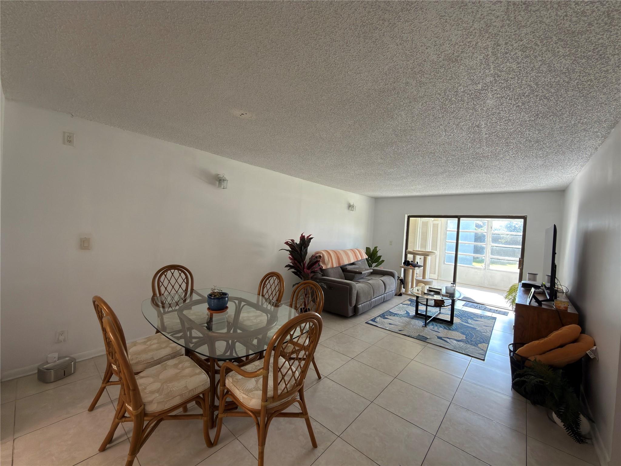 9440 SW 8 Street 208, Boca Raton, FL 33428