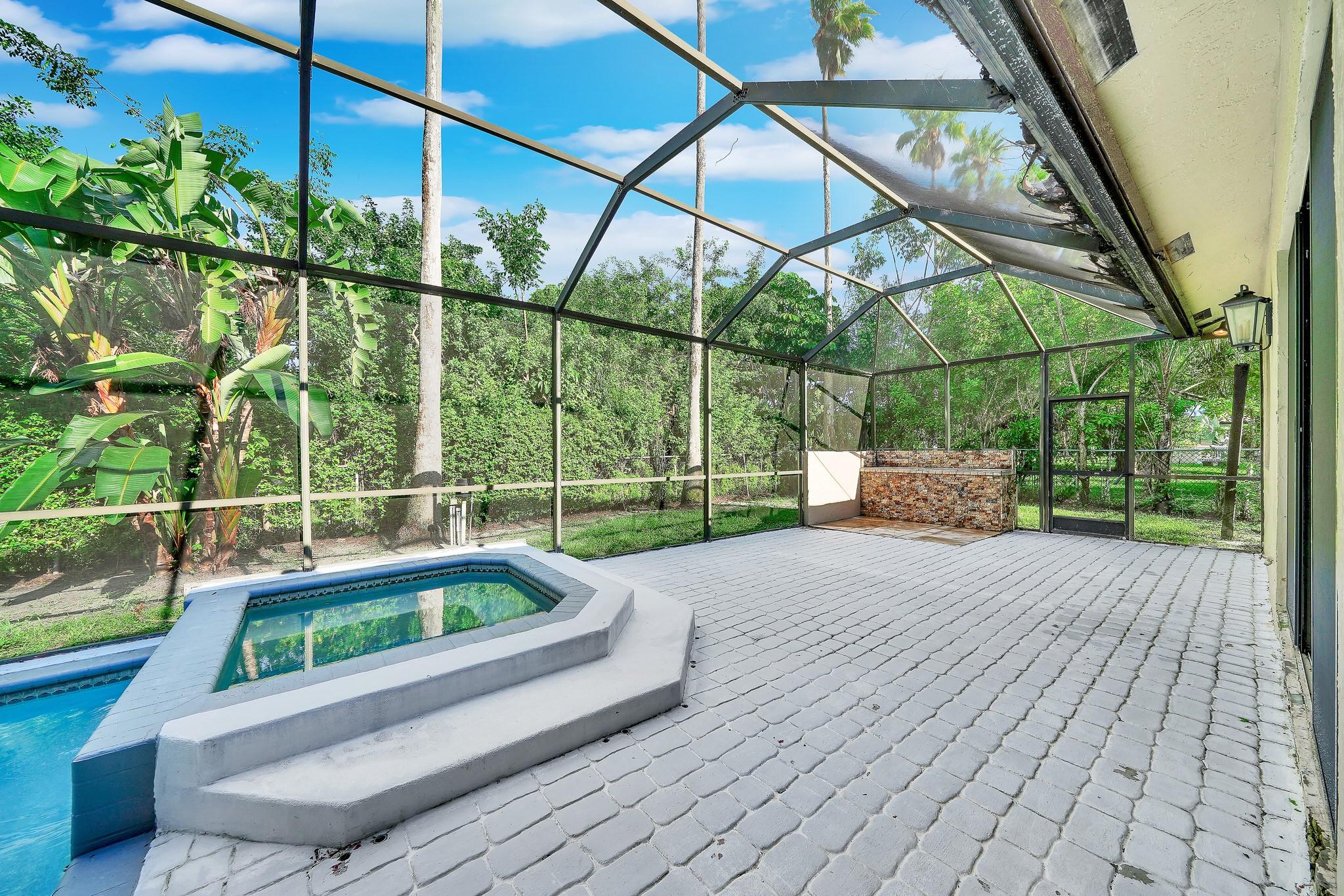 645 NW 102nd Avenue, Coral Springs, FL 33071