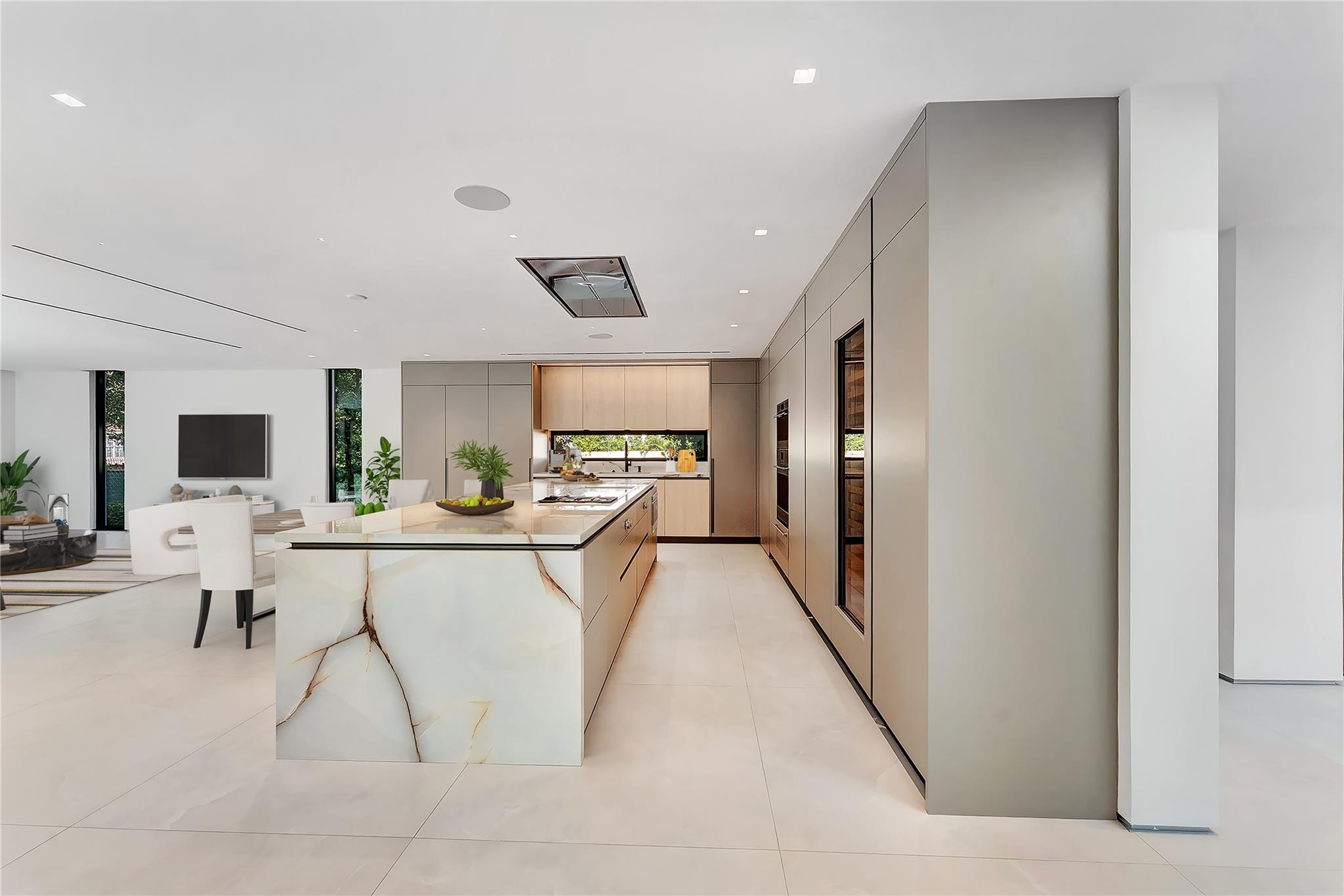 2130 S Miami Avenue, Miami, FL 33129