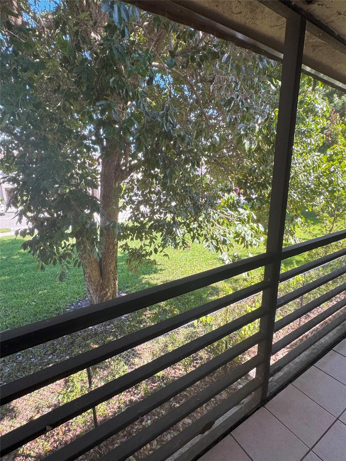 851 NE 209th Terrace 202, Miami, FL 33179