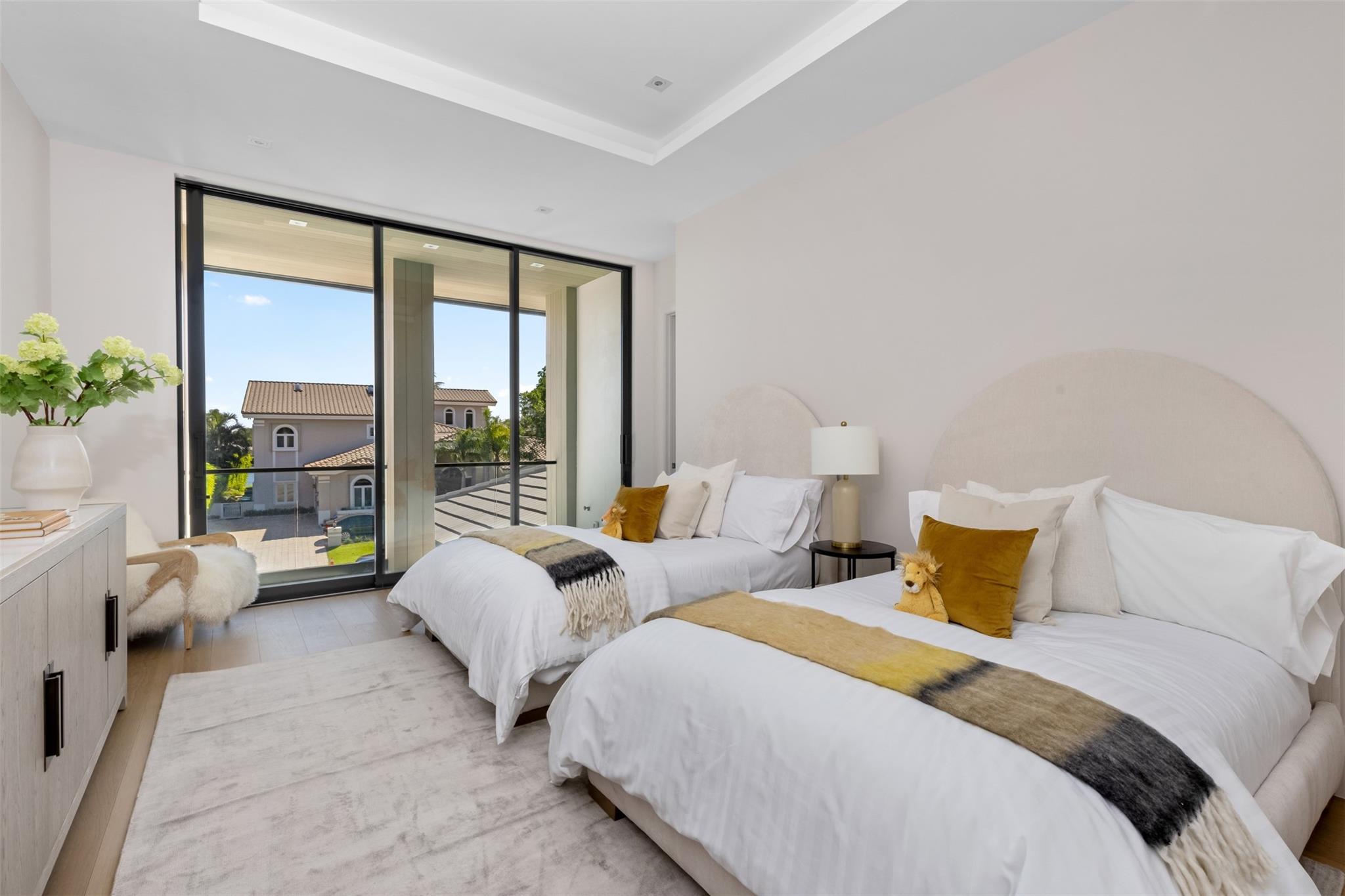 32 Seneca Road, Fort Lauderdale, FL 33308