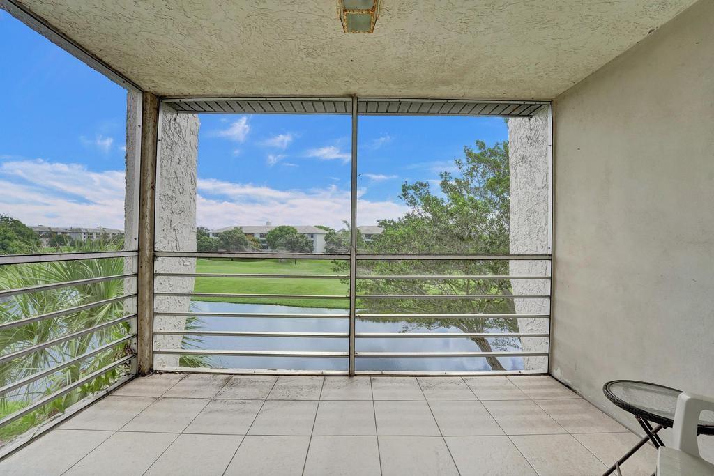 Photo for 9230 Lagoon Place, 406, Davie, FL 33324 - Listing #FX-10527214 9230 Lagoon Place, 406, Davie, FL 33324