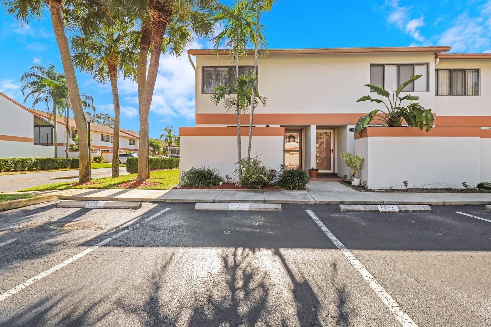 Photo for 7110 SW 42nd Court, 7110 7110, Davie, FL 33314 - listing #FX-10536375 7110 SW 42nd Court, 7110 7110, Davie, FL 33314