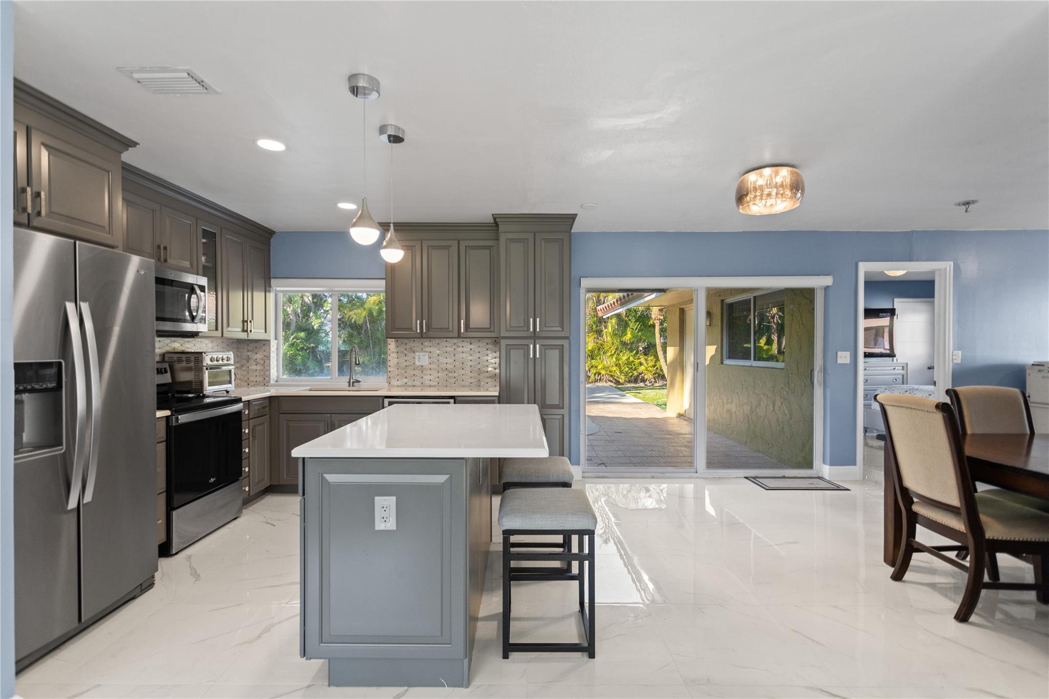 11305 NW 38th Street, Coral Springs, FL 33065