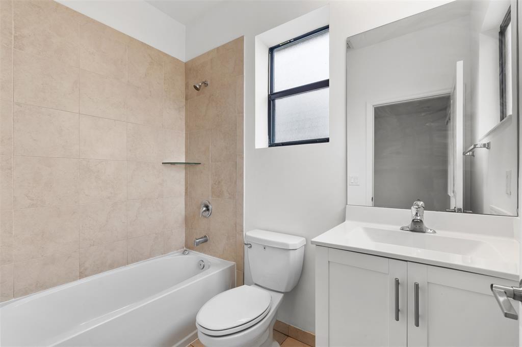 340 NE 208th Terrace 340, Miami, FL 33179