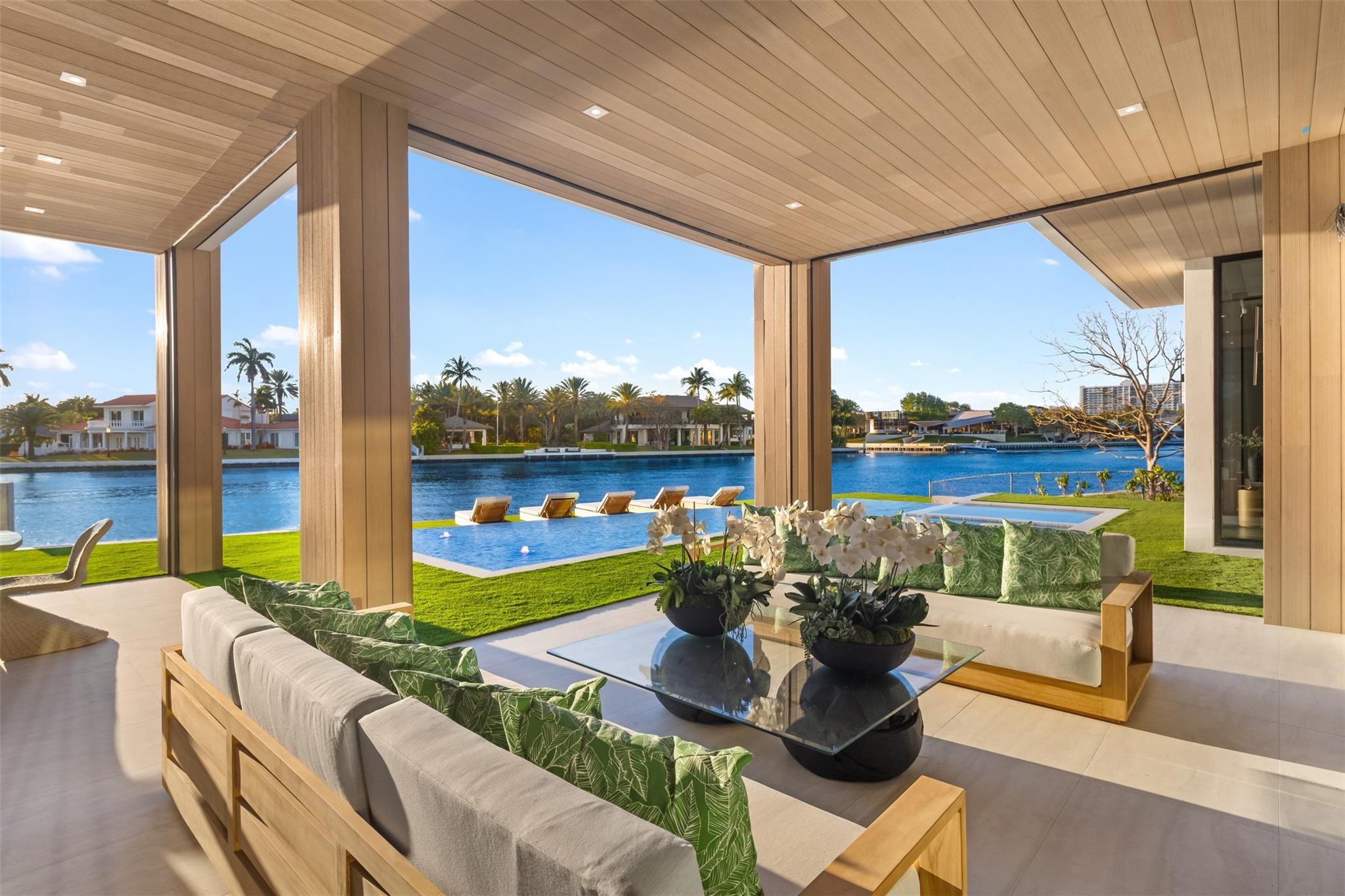 32 Seneca Road, Fort Lauderdale, FL 33308