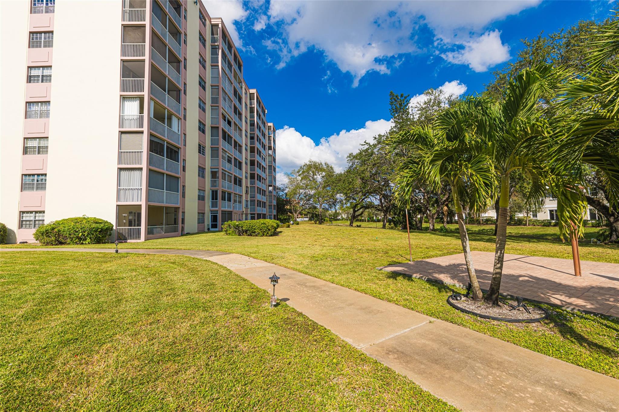 3575 Broken Woods Drive 303, Coral Springs, FL 33065