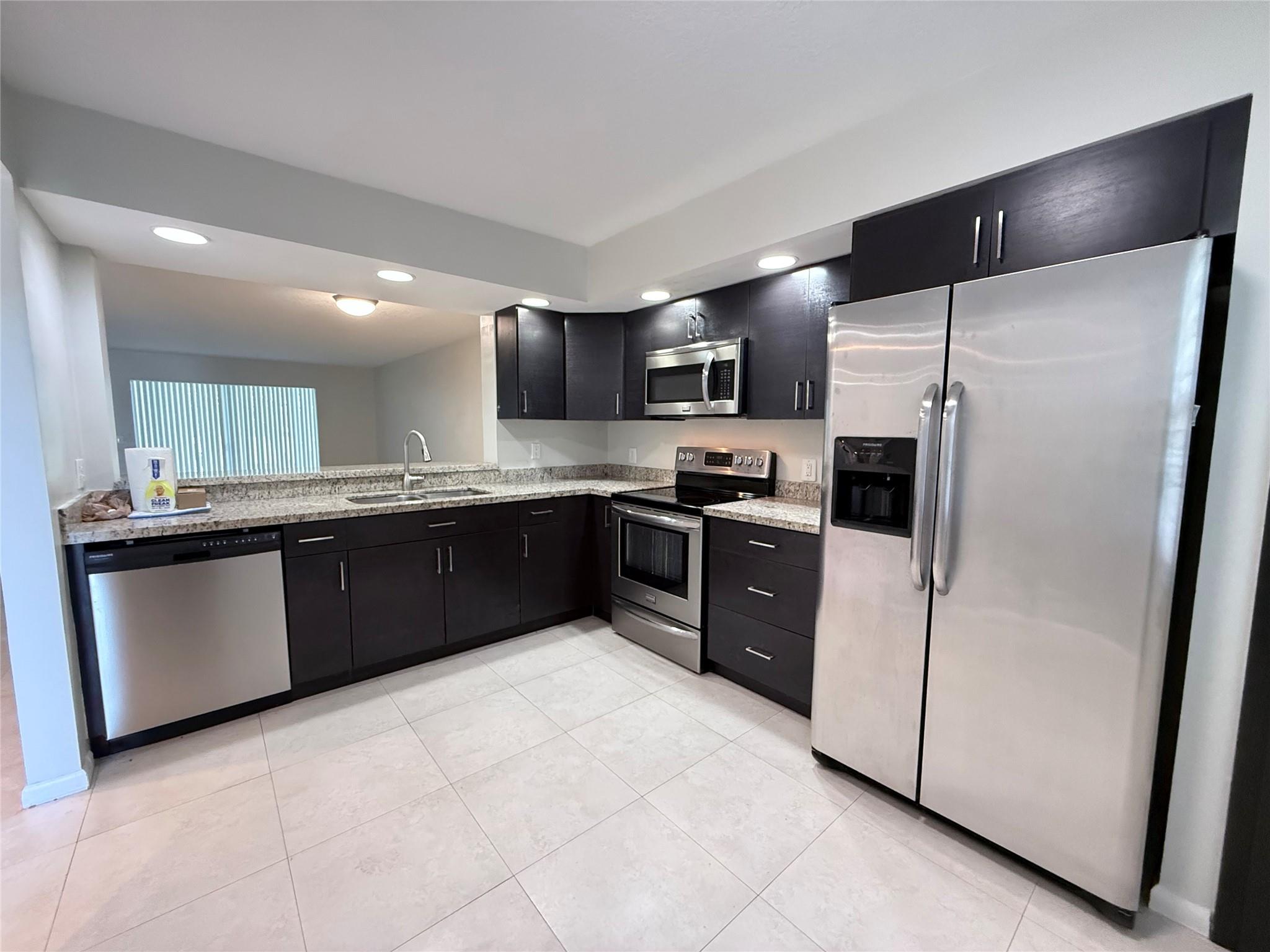 Photo for 1201 SW 128th Terrace, 104 E, Pembroke Pines, FL 33027 - listing #FX-10533391 1201 SW 128th Terrace, 104 E, Pembroke Pines, FL 33027