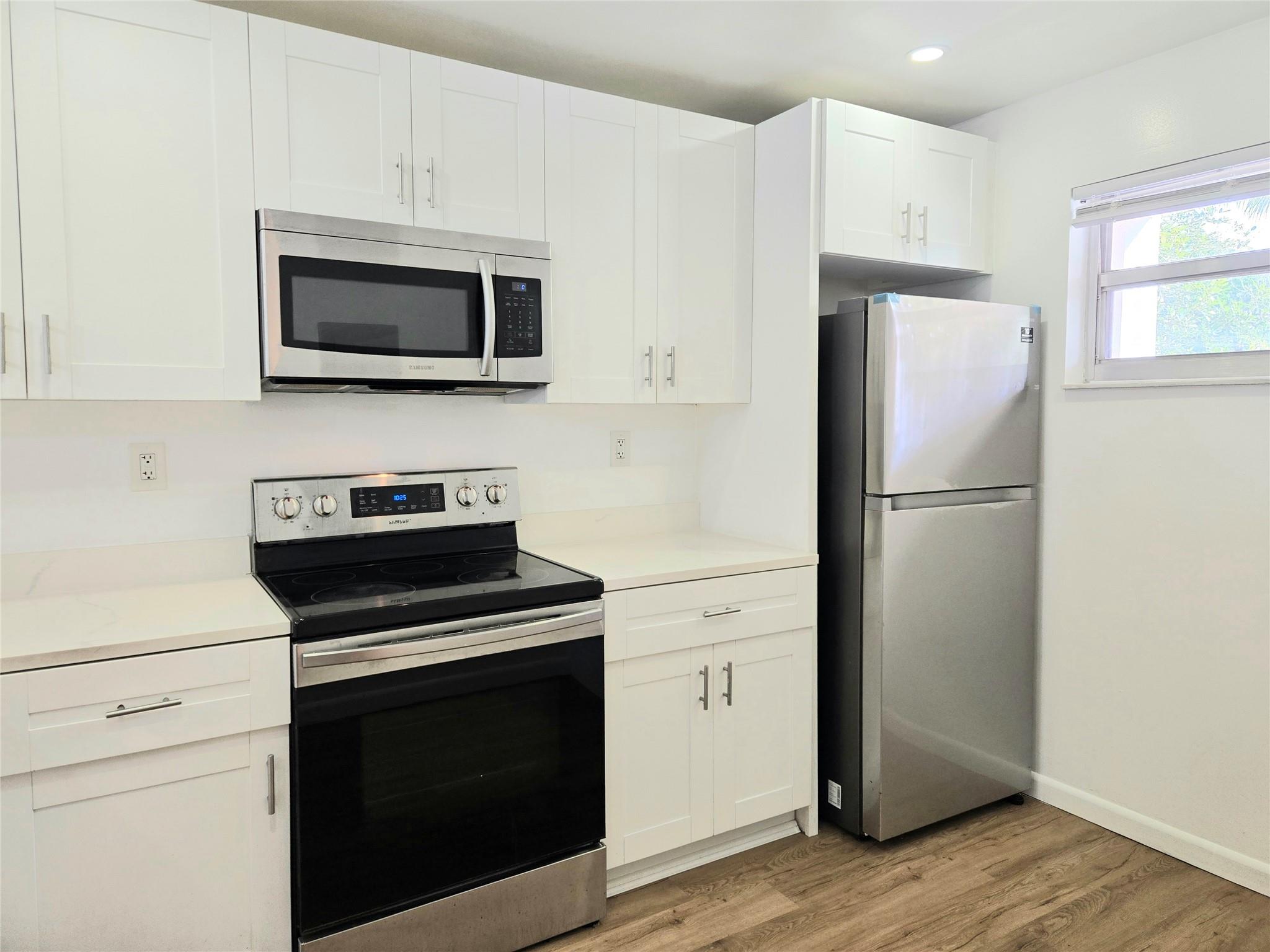 1100 NW 87th Avenue, Coral Springs, FL 33071