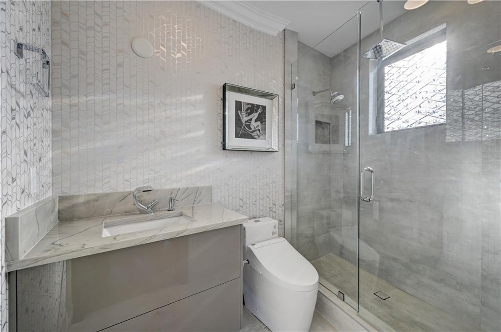 2900 NE 8 Avenue, Boca Raton, FL 33431