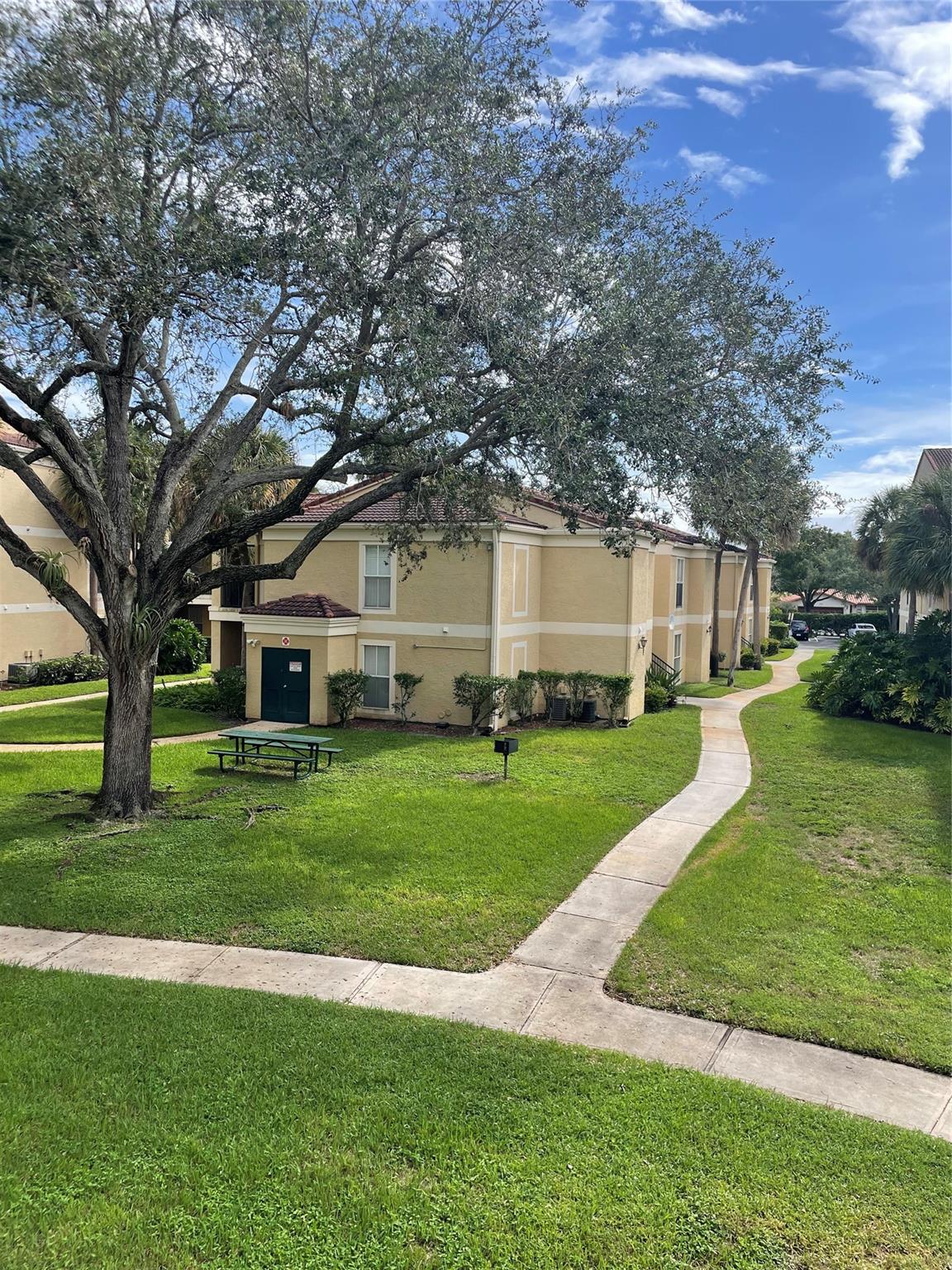 Photo for 799 Riverside Drive, 1023, Coral Springs, FL 33071 - listing #FX-10533819 799 Riverside Drive, 1023, Coral Springs, FL 33071