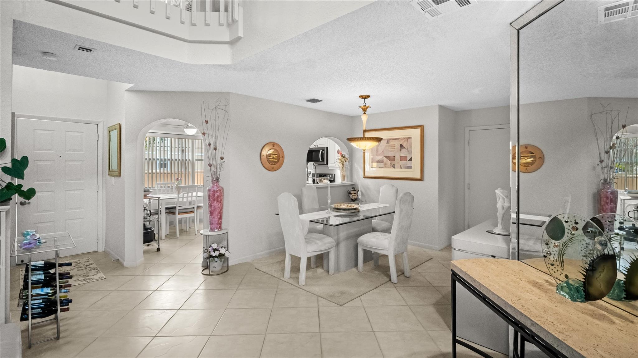 11431 Lakeview Drive 5-C, Coral Springs, FL 33071