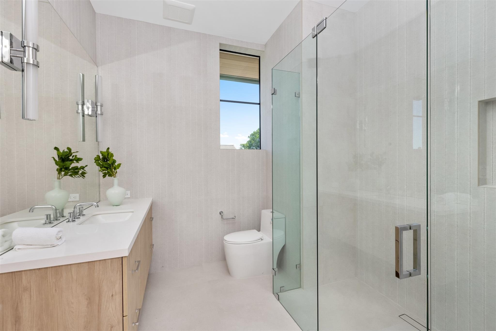 32 Seneca Road, Fort Lauderdale, FL 33308