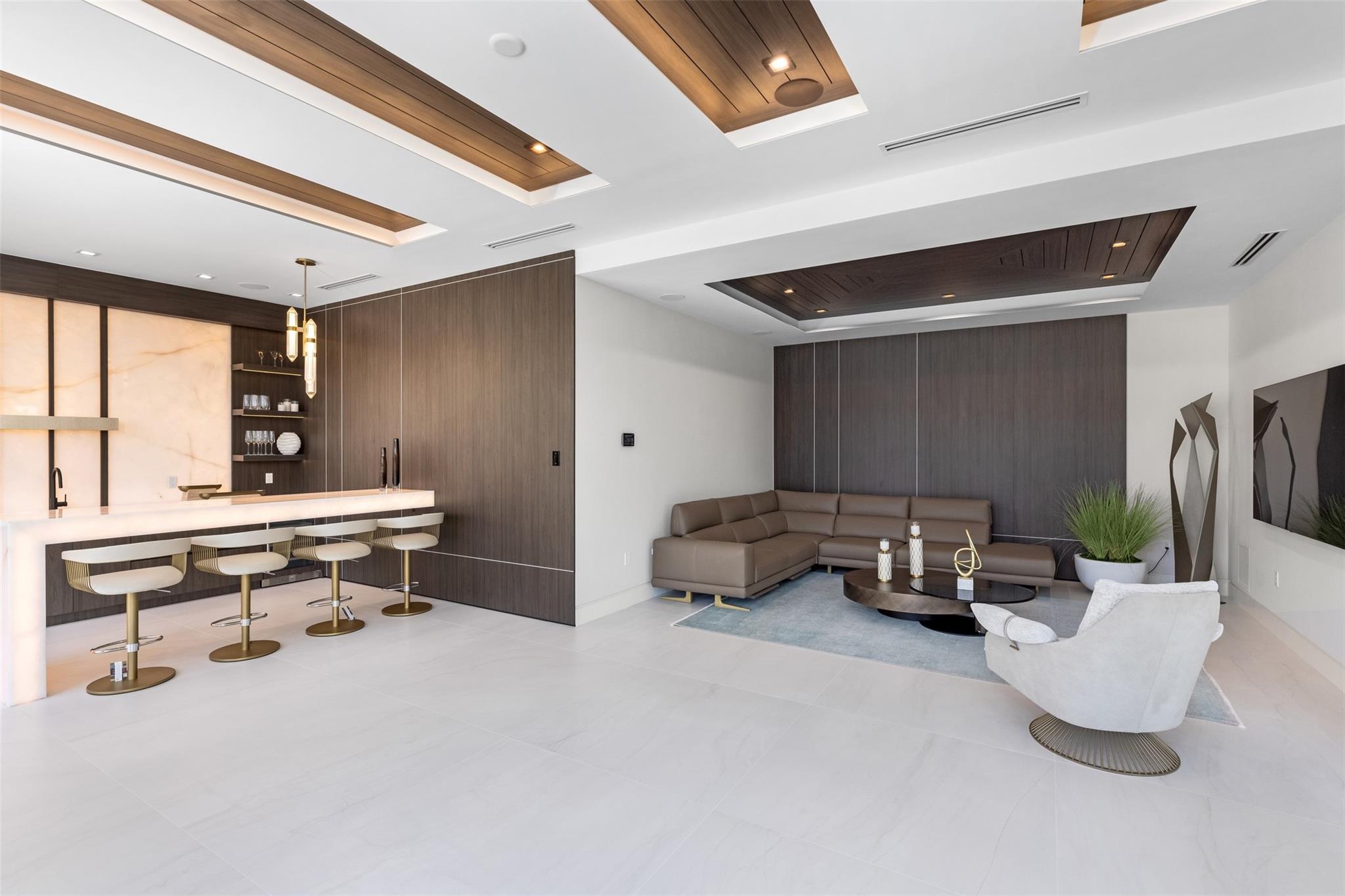 2733 NE 16th Street, Fort Lauderdale, FL 33304