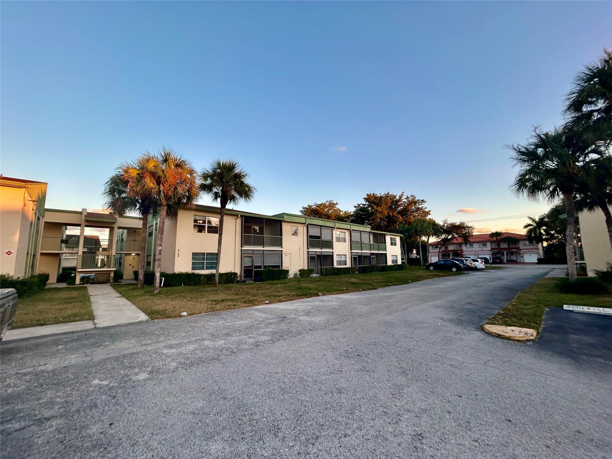 4147 NW 90th Avenue 206, Coral Springs, FL 33065