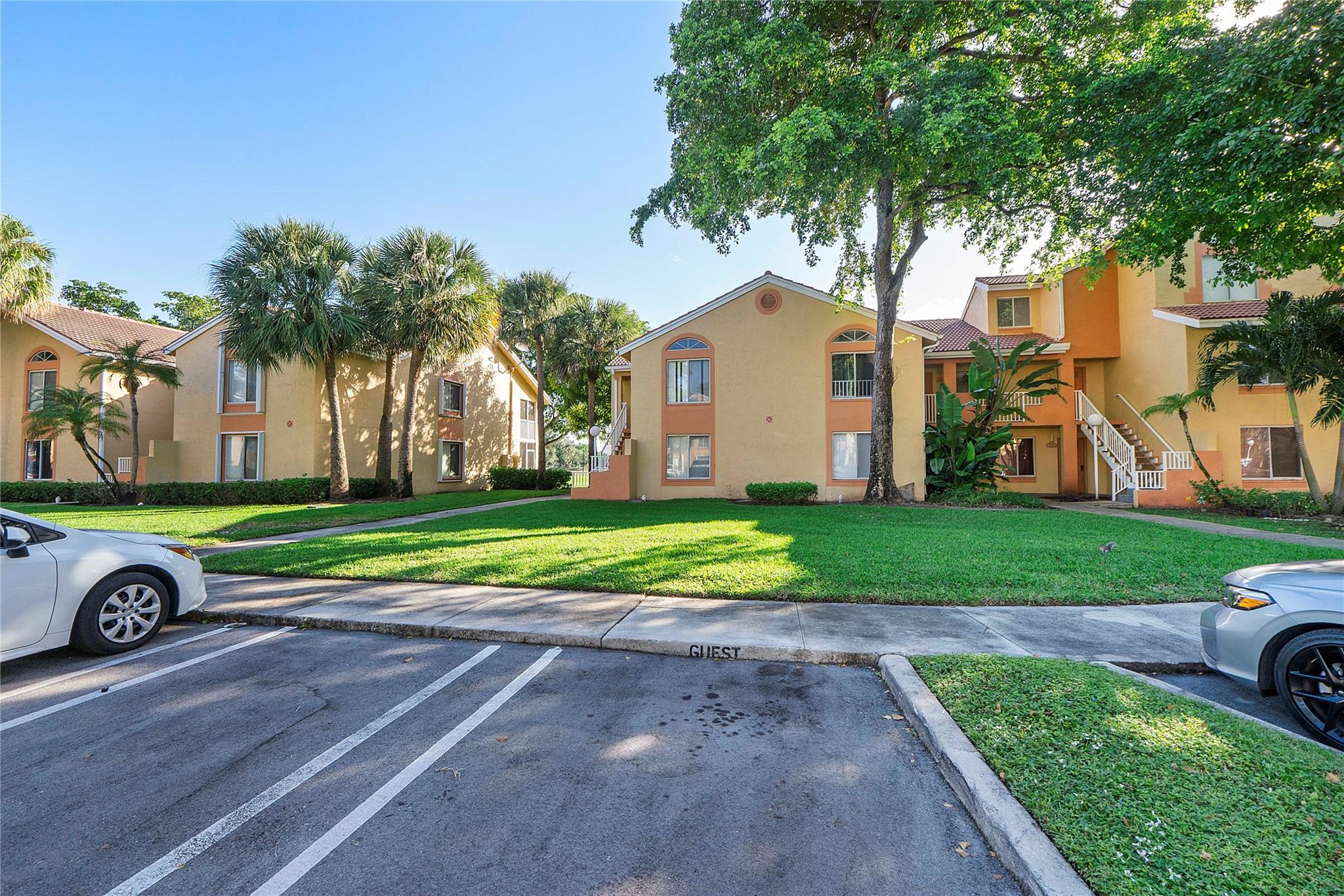 967 Coral Club Drive 967, Coral Springs, FL 33071