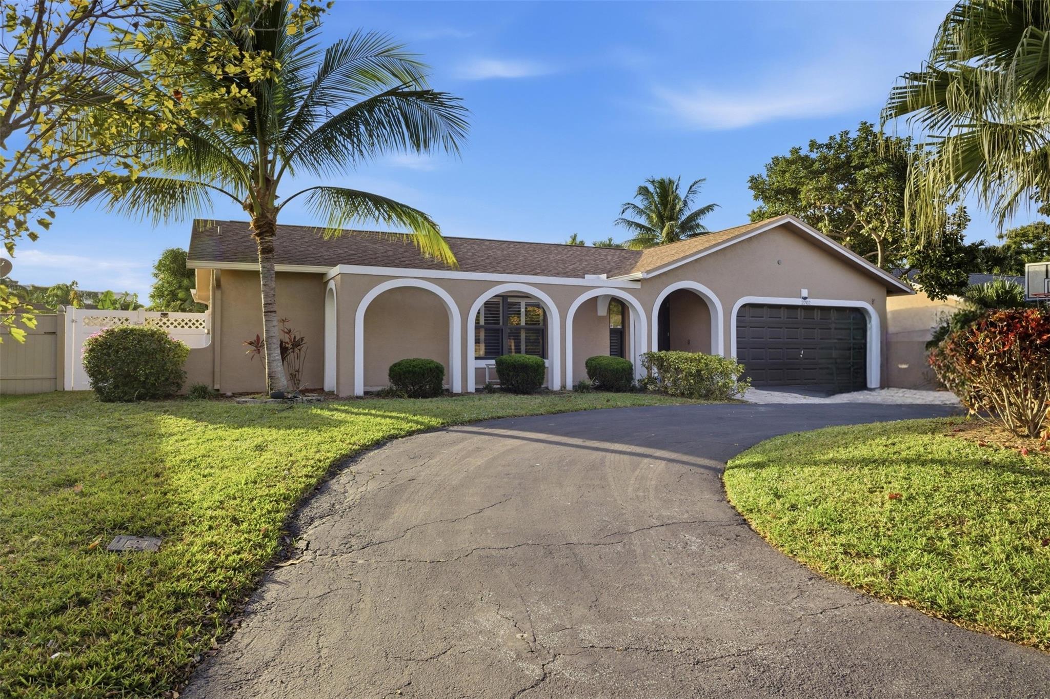 2702 NW 98th Way, Coral Springs, FL 33065