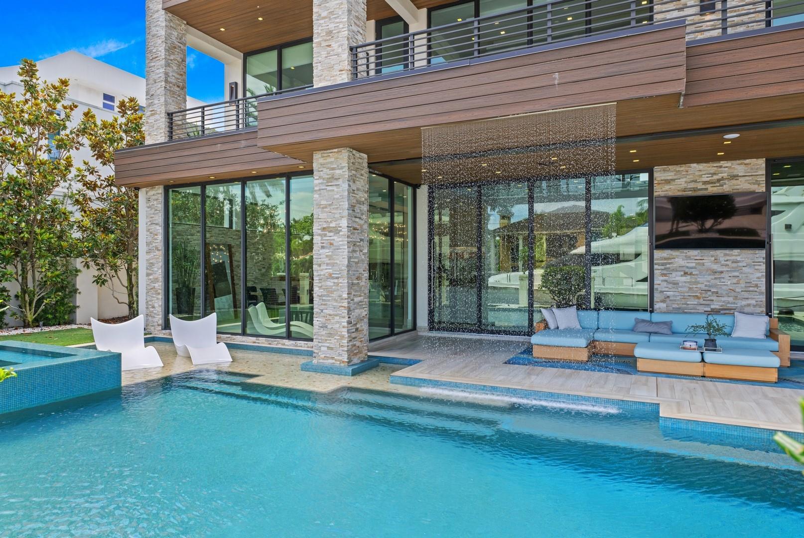 2437 Delmar Place, Fort Lauderdale, FL 33301