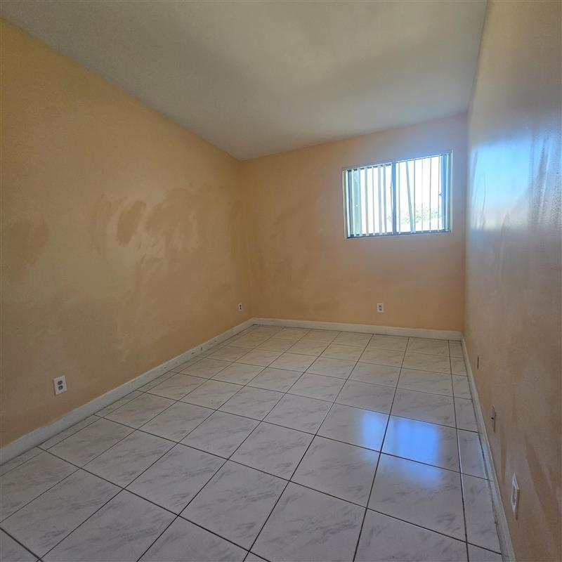 626 NE 195th Street 626, Miami, FL 33179