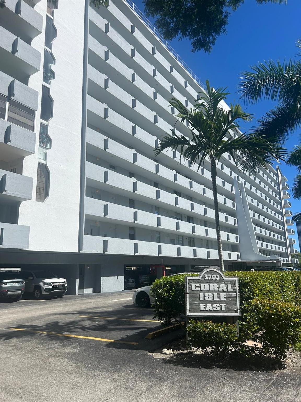 Photo for 3703 NE 166th Street, 1009, North Miami Beach, FL 33160 - listing #FX-10533509 3703 NE 166th Street, 1009, North Miami Beach, FL 33160