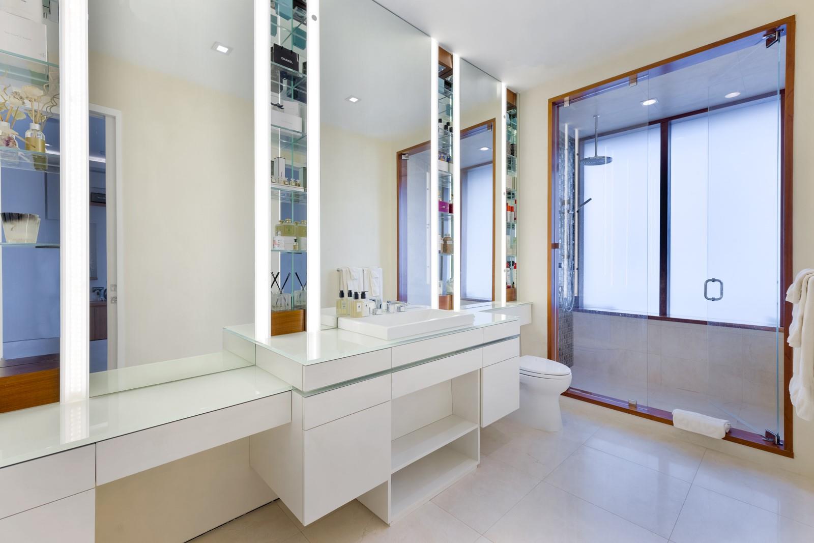 10 Pelican Drive, Fort Lauderdale, FL 33301