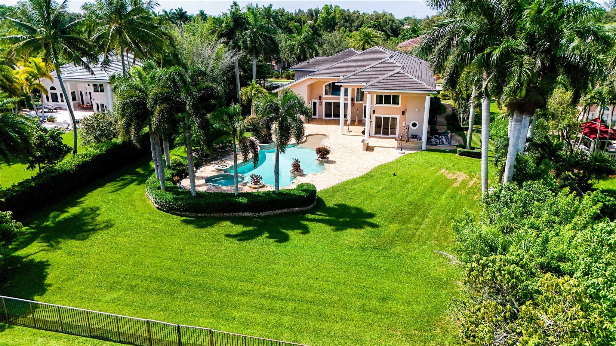 Photo for 10792 Pine Lodge Trail, Davie, FL 33328 - Listing #FX-10511577 10792 Pine Lodge Trail, Davie, FL 33328