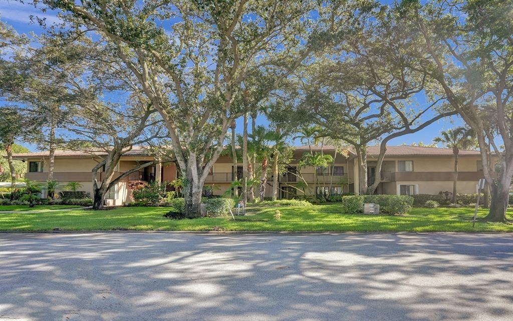 9557 NW 2nd Place 9557, Coral Springs, FL 33071